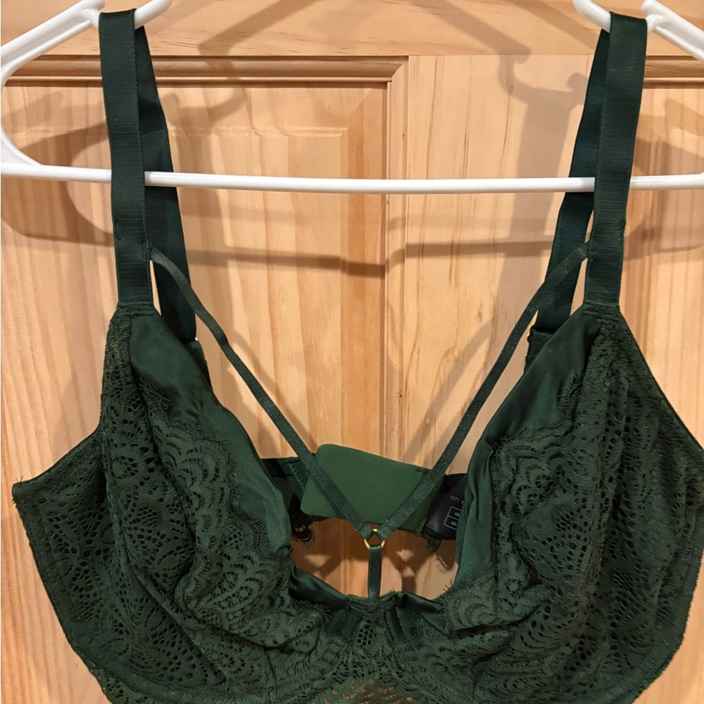 Lace Bralette in Forest Green UK32G
